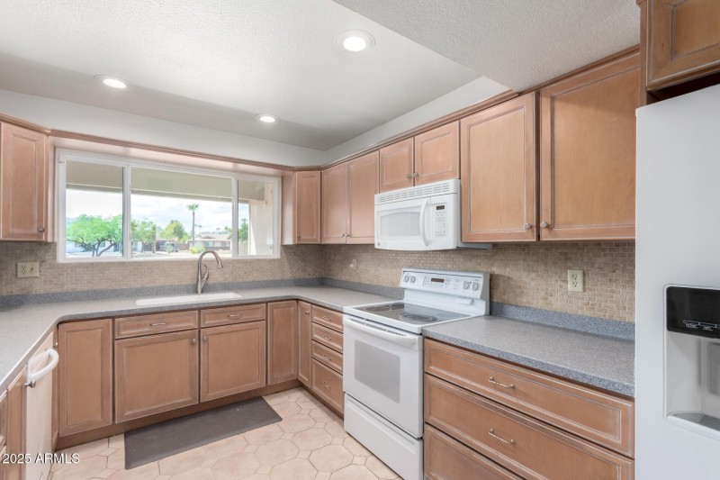 11621 N 39TH Street, Phoenix, AZ 85028