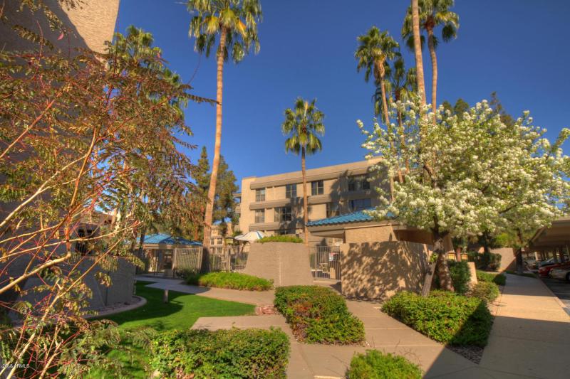 BILTMORE TERRACE at ARIZONA BILTMORE