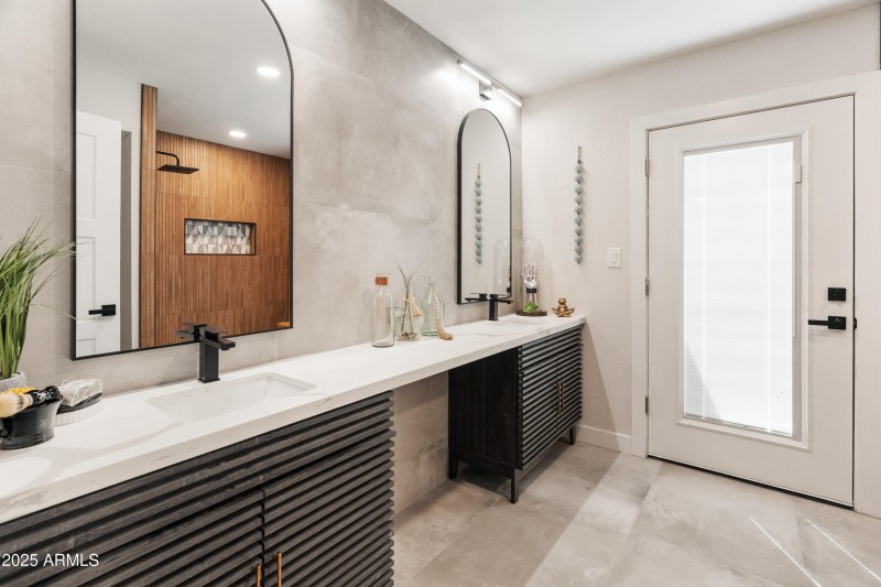 Primary-bathroom-spa-vibes-dual-vanity-s