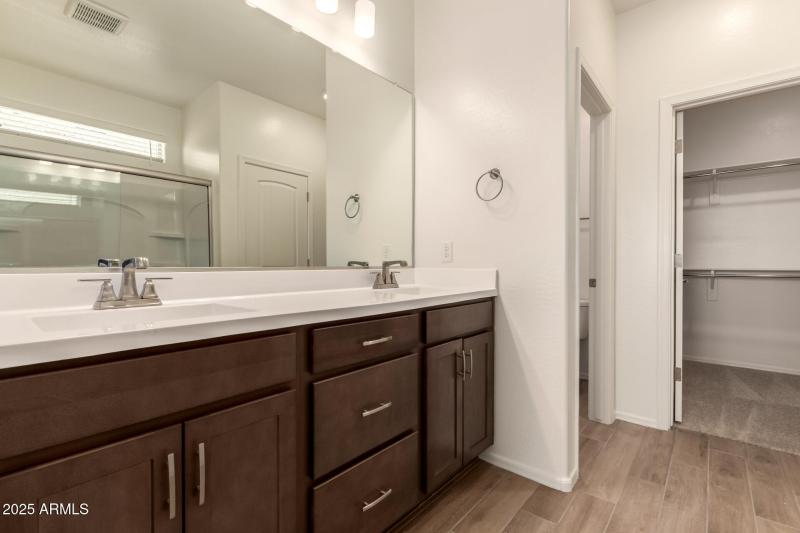 19 - Soft Wind 18253