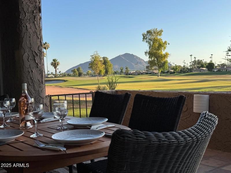 Outdoor Dining - Camelback Sundown View