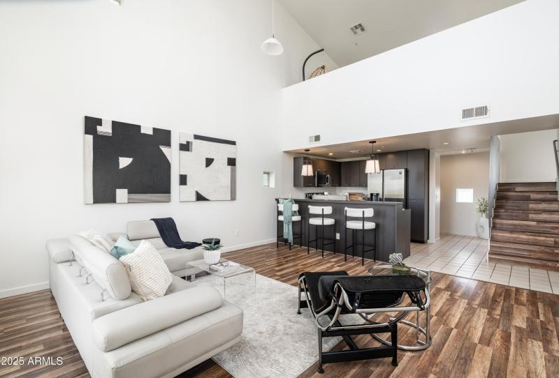 07-1111 W University Dr (7 of 37)