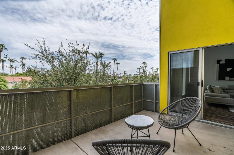 11-1111 W University Dr (11 of 37)