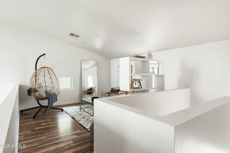 24-1111 W University Dr (24 of 37)