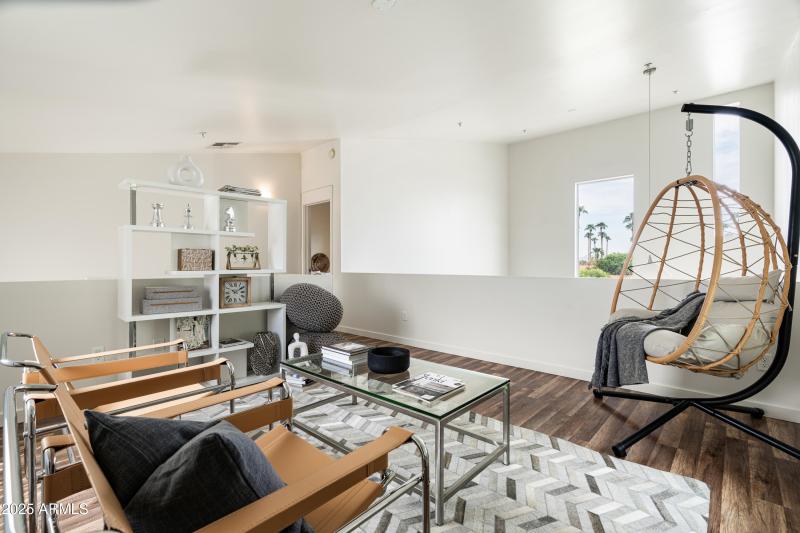 26-1111 W University Dr (26 of 37)