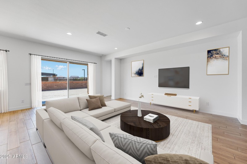 GREAT ROOM_cc