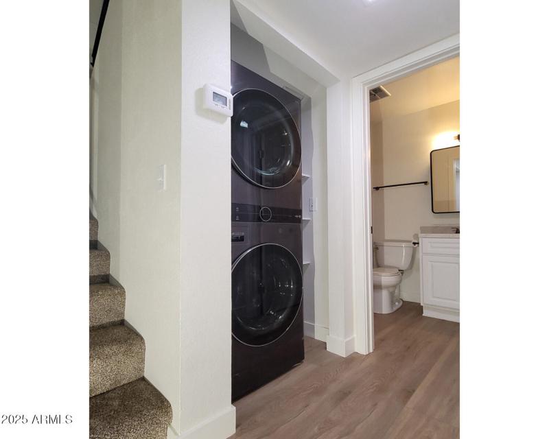 6) 62617-68bdd9a945700