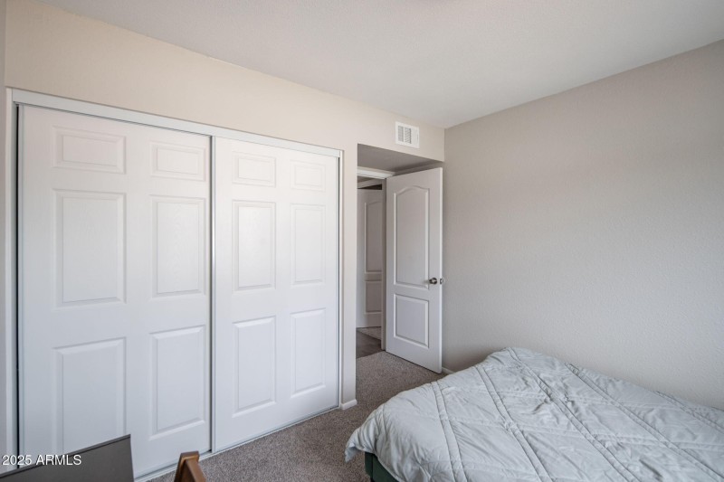 14-web-or-mls-557-s-visalia