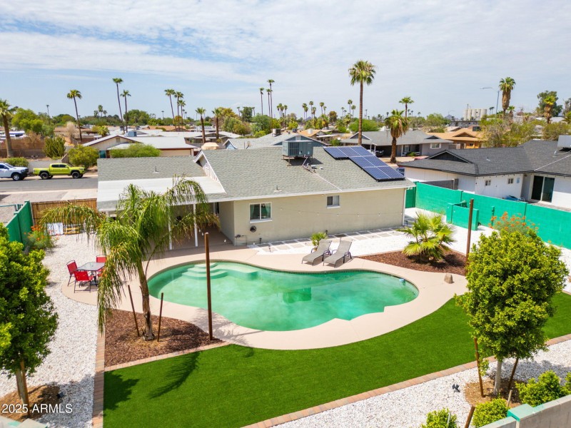 5-web-or-mls-557-s-visalia