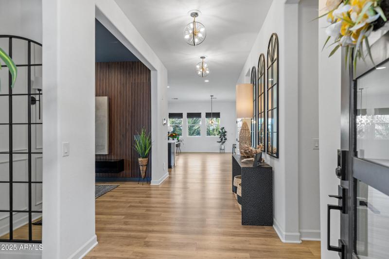 4030 W Serpentine Dr-4