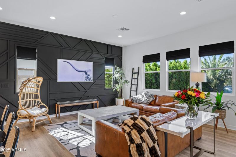 4030 W Serpentine Dr-16