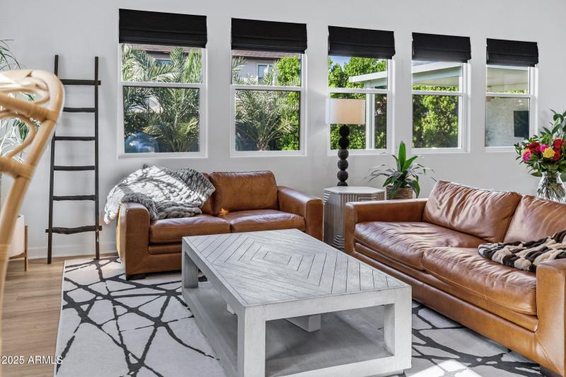 4030 W Serpentine Dr-17