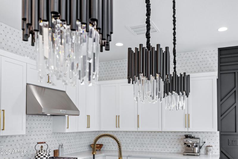 4030 W Serpentine Dr-21