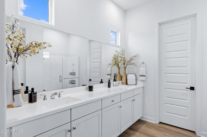 4030 W Serpentine Dr-25