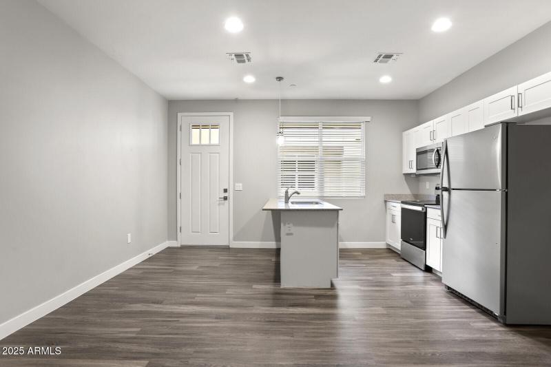 Living Room to Kitchen2