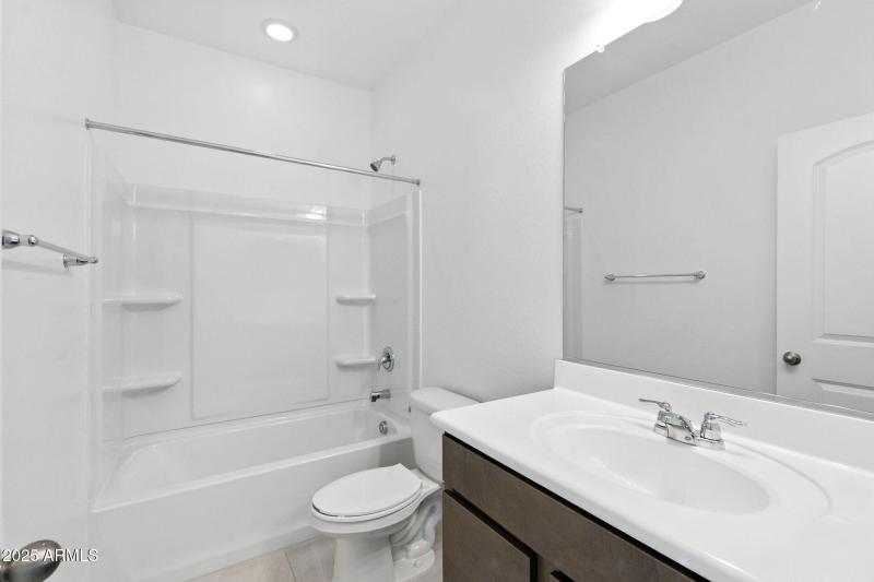 30-web-or-mls-Hilton-30 (1)