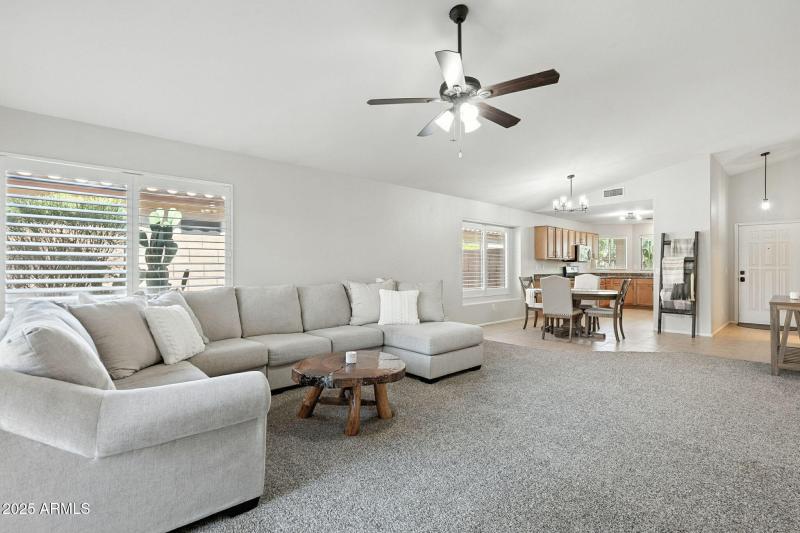 Vaulted Ceilings in Main Living Area
