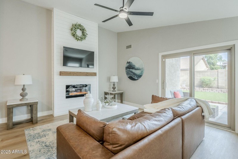 19-web-or-mls-Millbrae-19