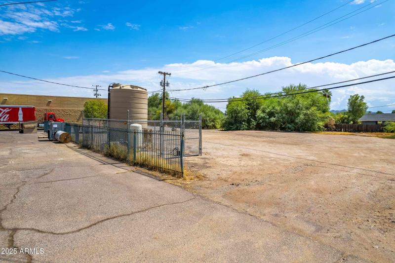 23_067_agent_drone-hdr