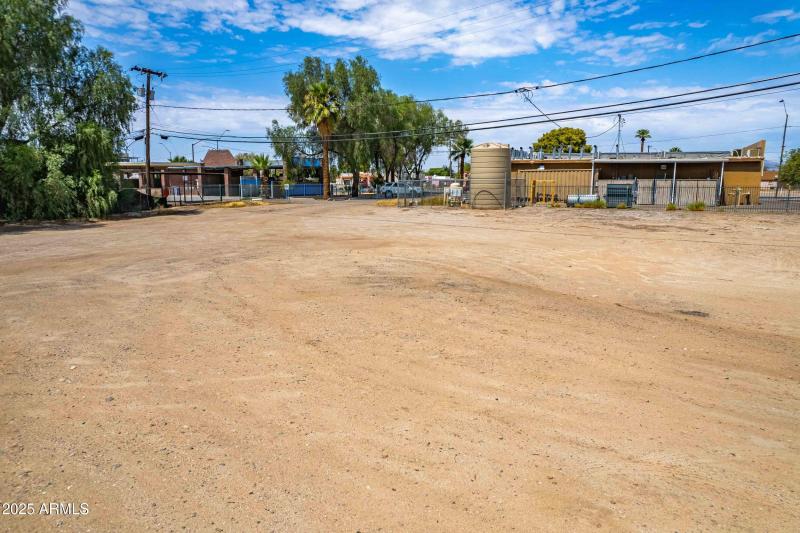 28_082_agent_drone-hdr