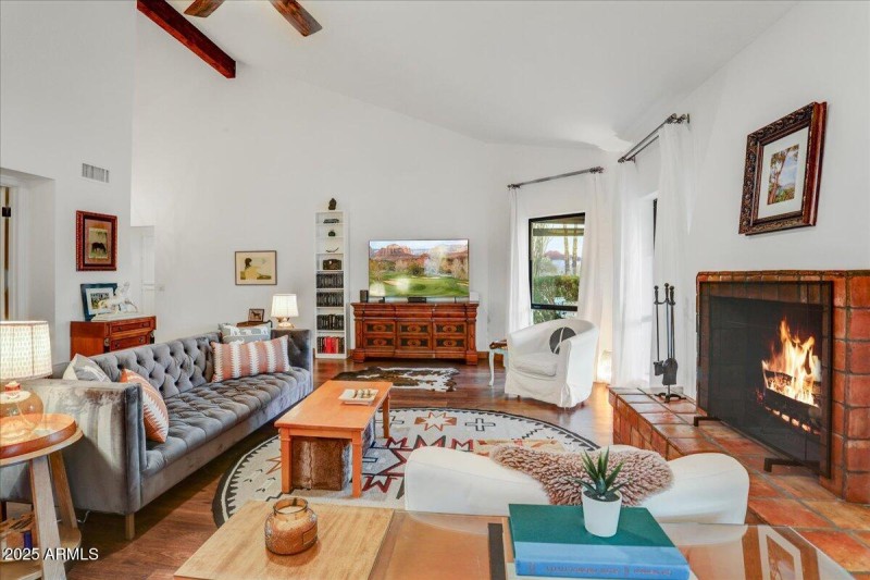 26-Living Room Views