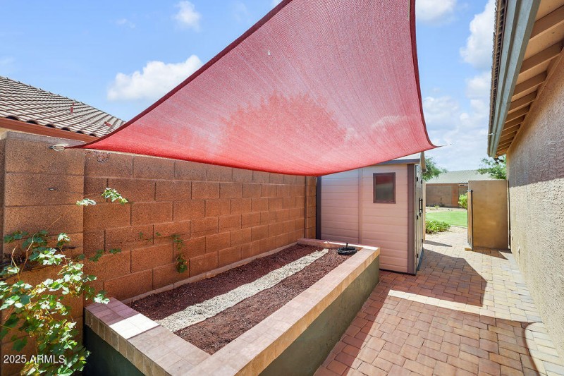 34) SIDE YARD