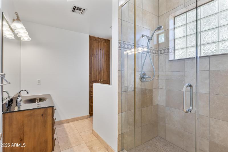 Guest Casita Bathroom