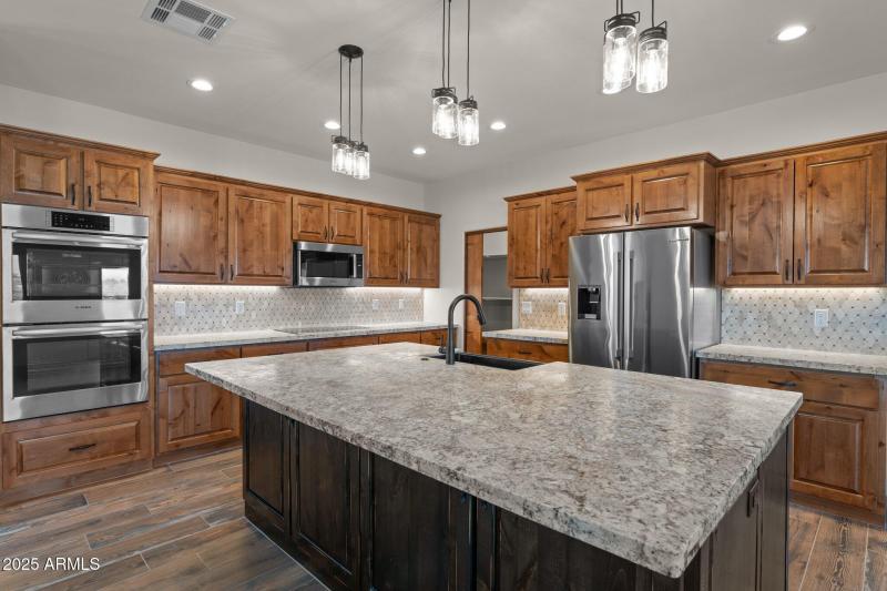 19-web-or-mls-2023-11-09 23.01.45-3