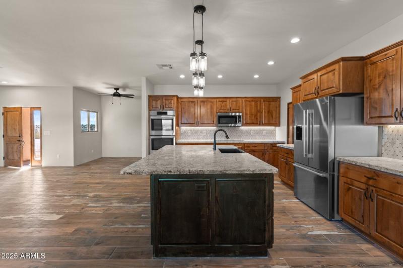 21-web-or-mls-2023-11-09 23.02.44-1