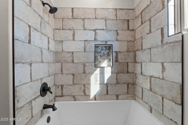 34-web-or-mls-2023-11-09 23.12.32-3