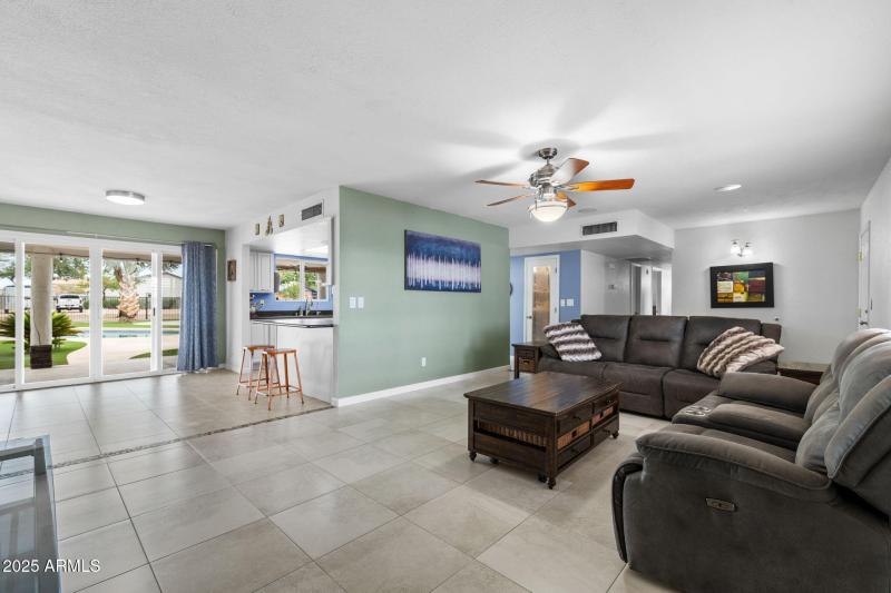 10__9430 W Mariposa Grande Ln