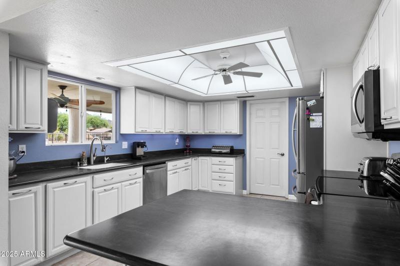 11__9430 W Mariposa Grande Ln