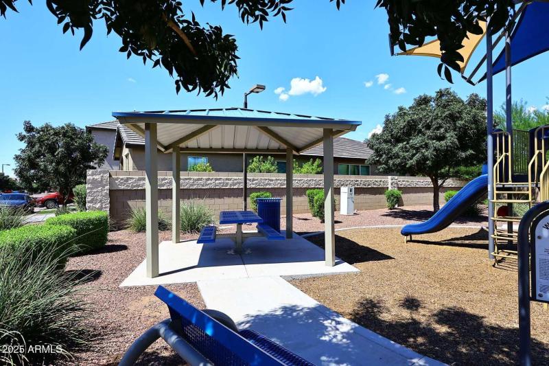 Community Park-Ramada