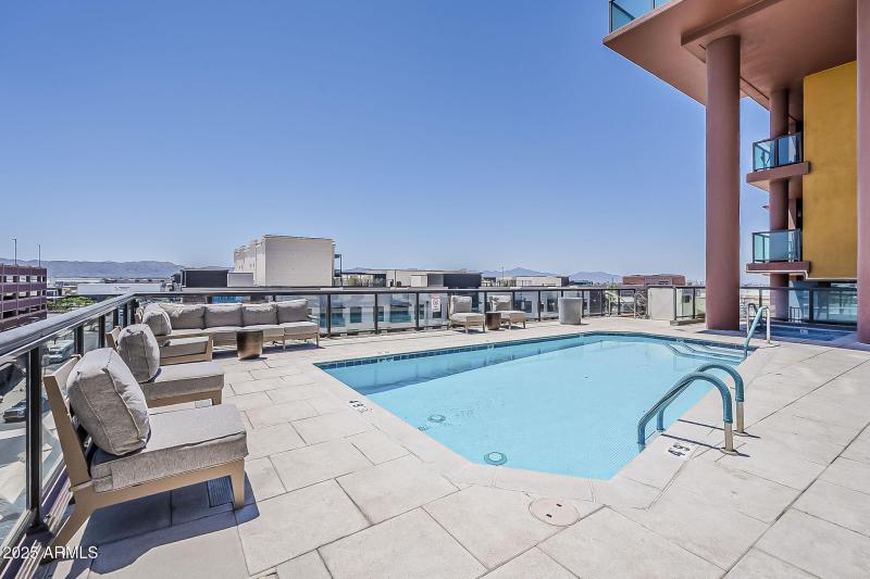 56-web-or-mls-4th St-56