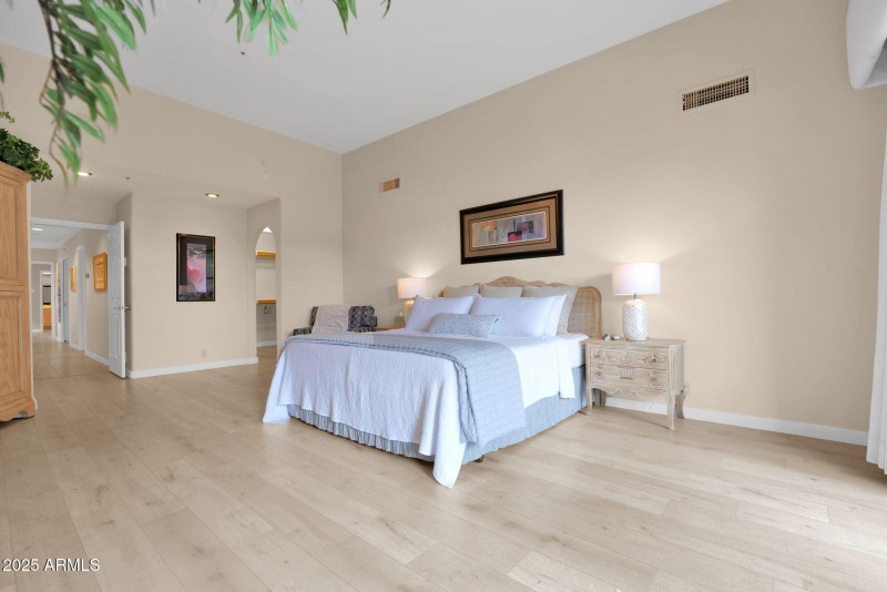 24-web-or-mls-P1292503