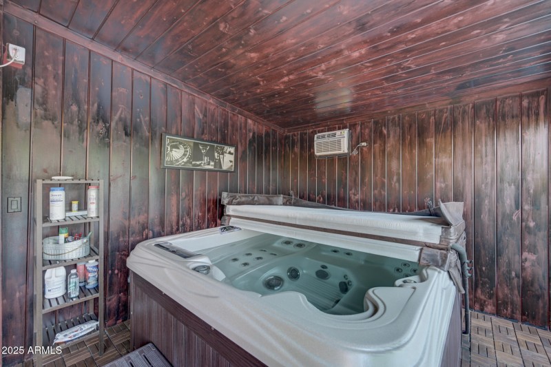 938 E Knight Ln-37