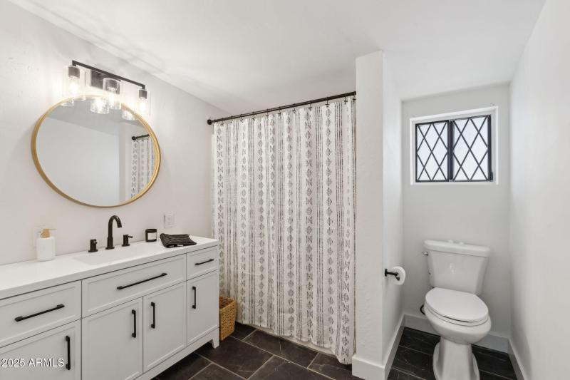 Guest House Bathroom