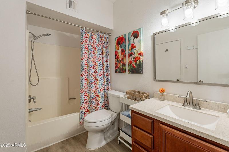 BATHROOM - SHOWER DETAIL