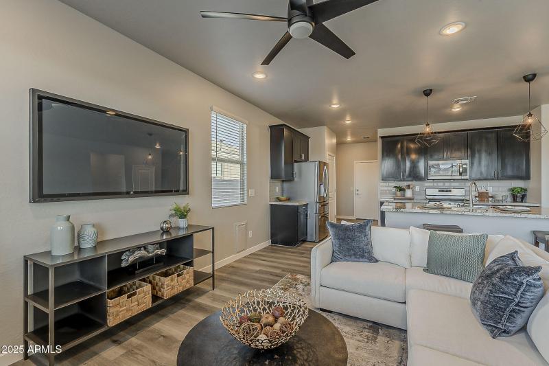 9-web-or-mls-Orangewood-9