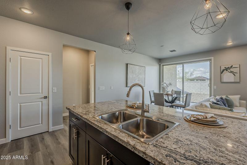 21-web-or-mls-Orangewood-21