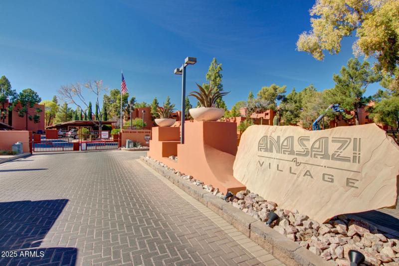 22 - Paradise Village