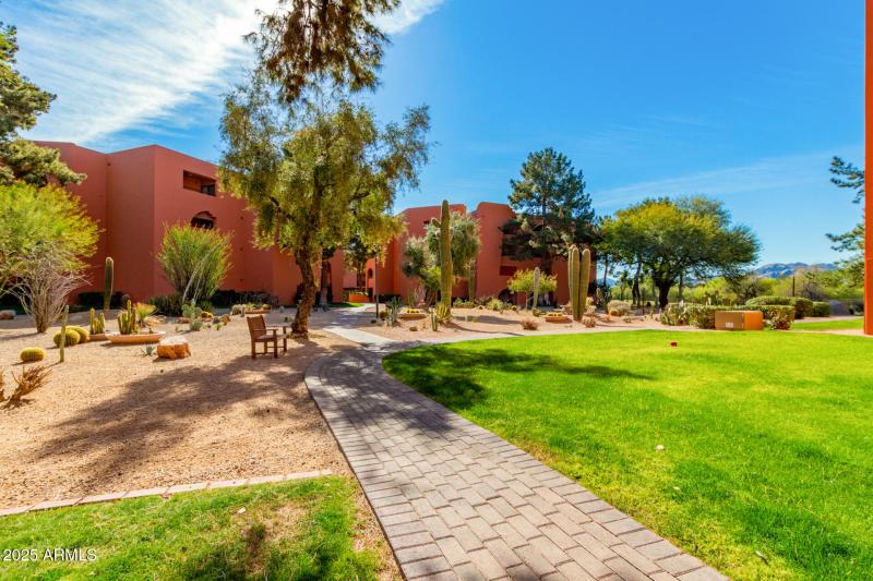 25 - Paradise Village