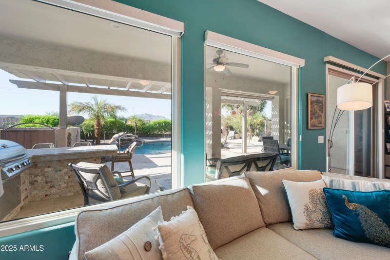 4267 E-015-047-dlb-MLS_Size