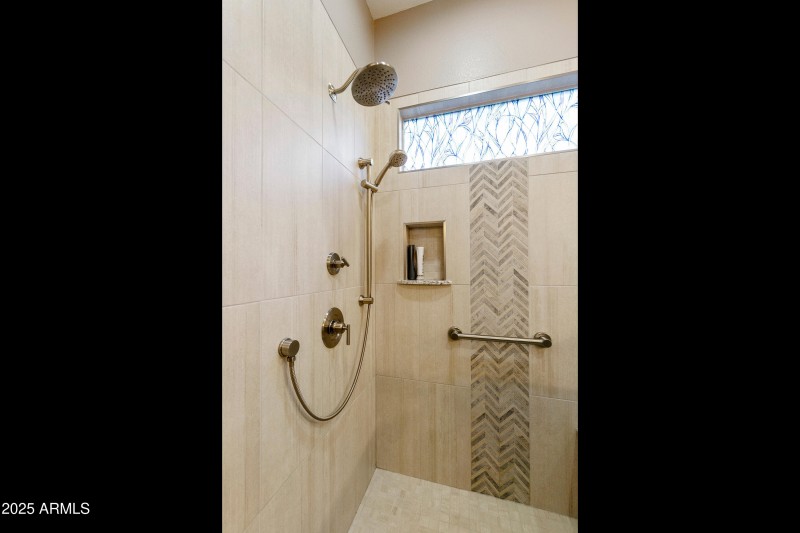 4267 E-029-025-DLB 4171-MLS_Size