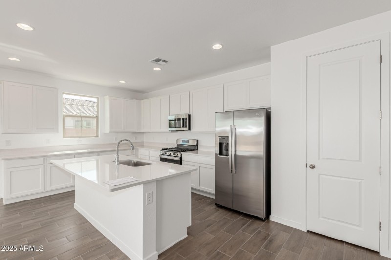 12 - Parkway 12364