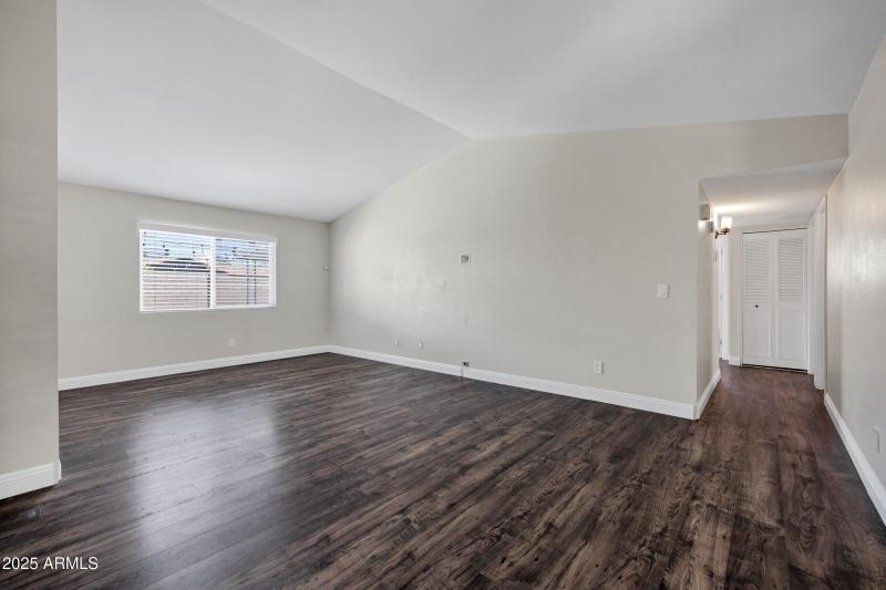 4707 W Annette Cir-7