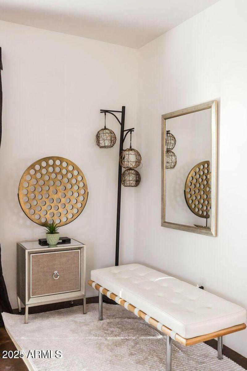 Beautiful Decor throughout!