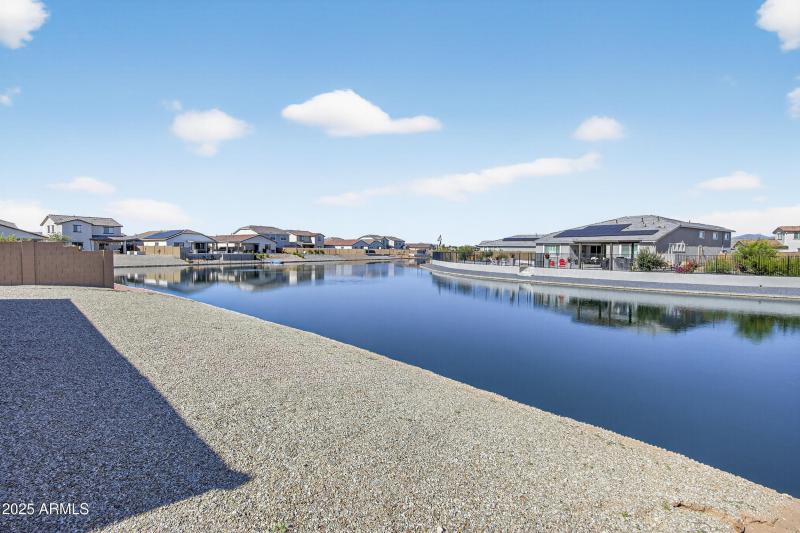 41_041_121_agent_mclake