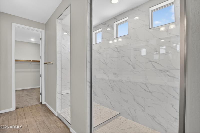 51_051_151_agent_mclake