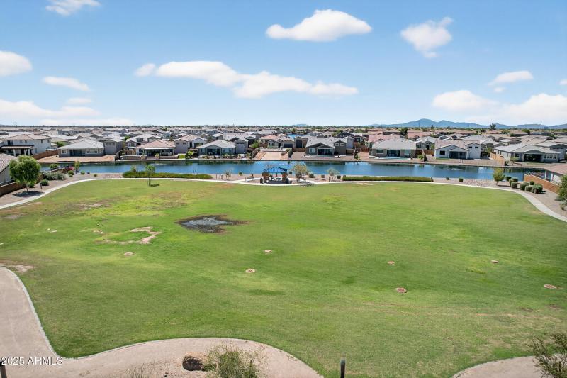 72_071_216_agent_mclake